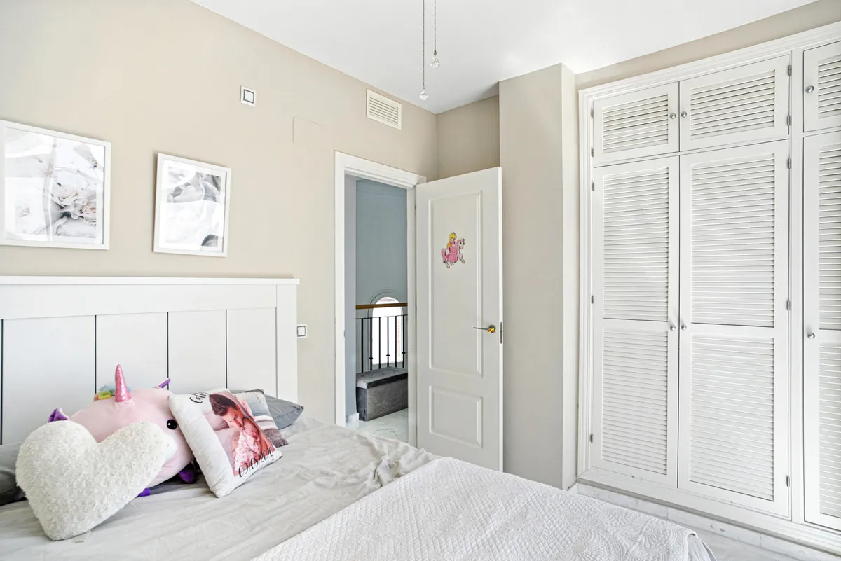 77bd67ca-47b2-46a9-9799-7634663be139