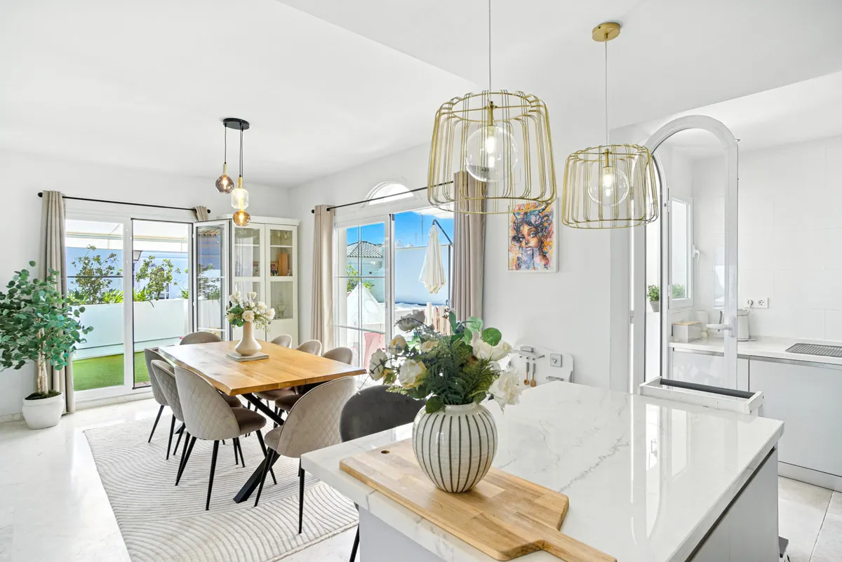 d05754d8-6e7a-4b20-a299-0adb35fe3ab4