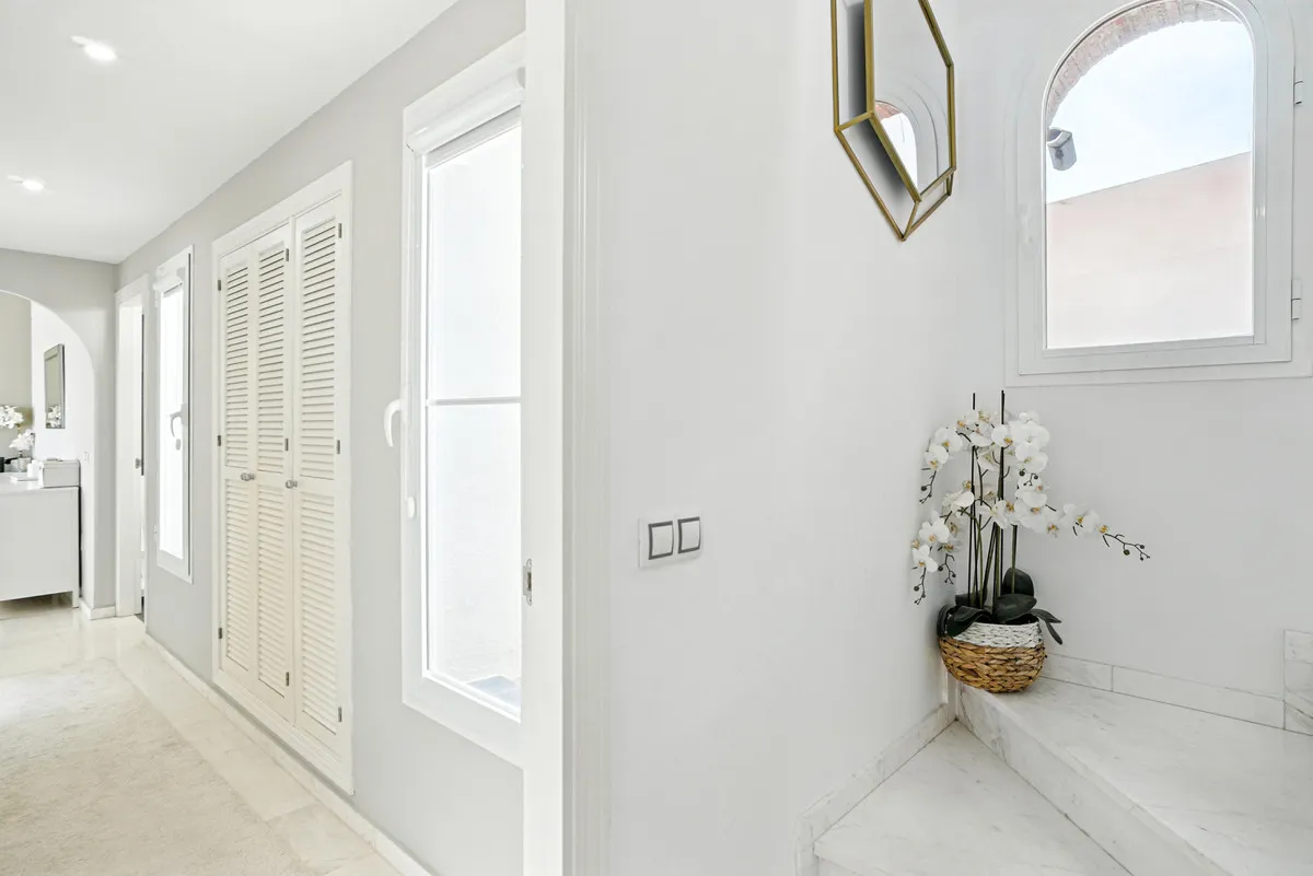 dca37507-74bf-4e83-953d-0d5ec689fd46