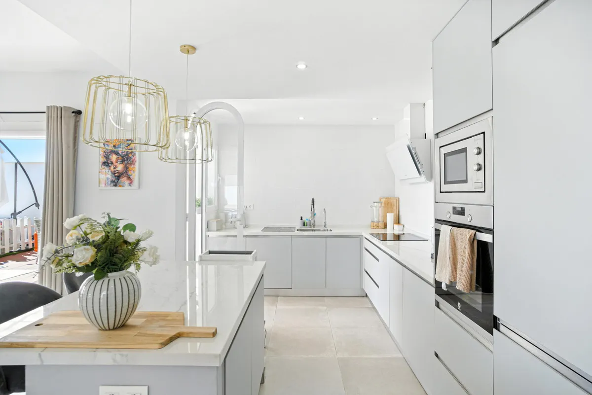 dceed58f-53b5-4915-9f48-beeb7f7aa87f