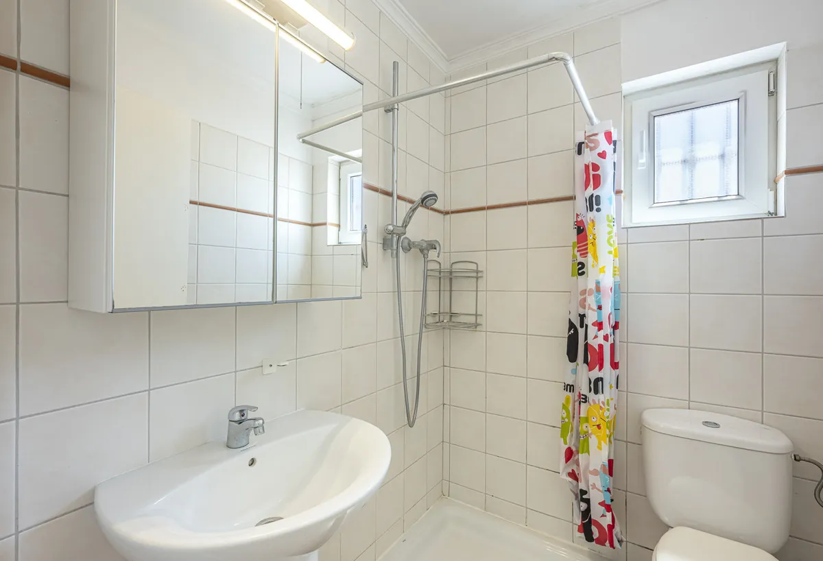 f5c30896-5982-4c2e-a606-6fad71936101