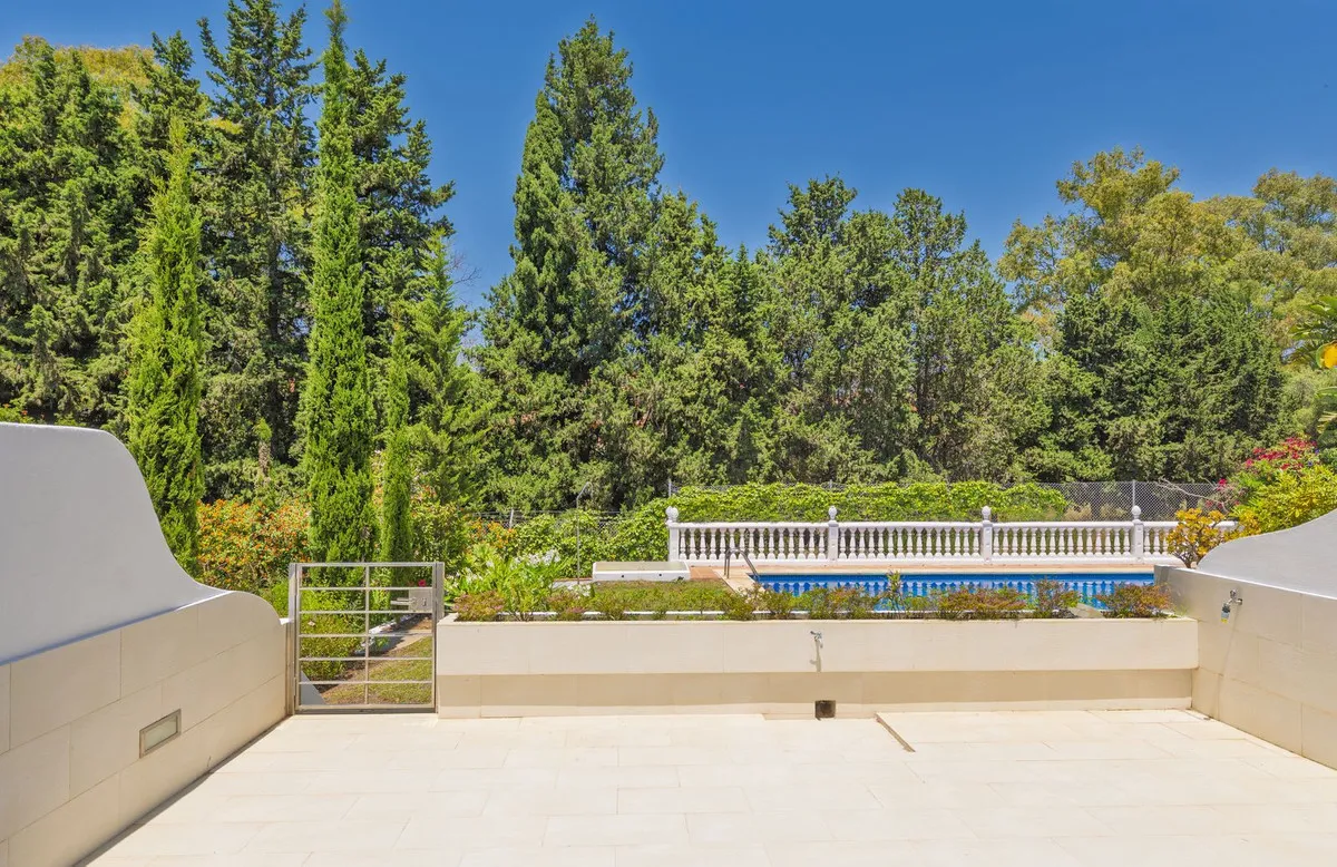 1f674074-276e-406e-8ebd-2c990a4140bc