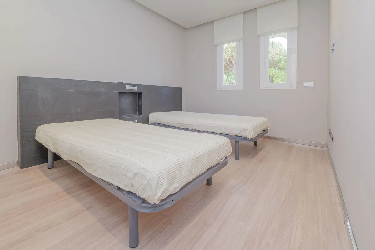 d15ea7f7-f030-4f9c-9dbe-bdba9222db76