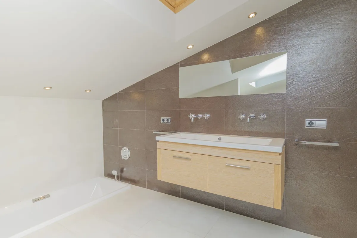 edc66c37-4eb9-4cc7-b95d-bc85d85ec199