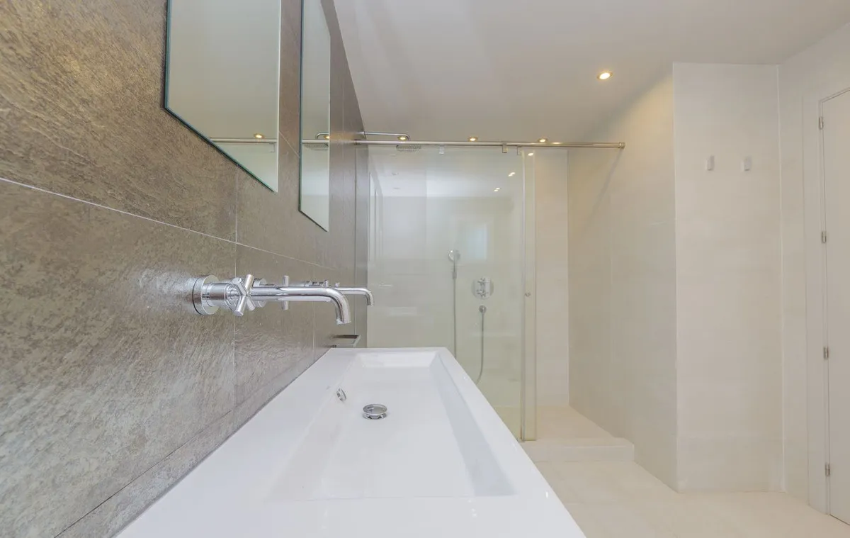 f726989c-bf75-4231-a282-4a2cbd4a6e41