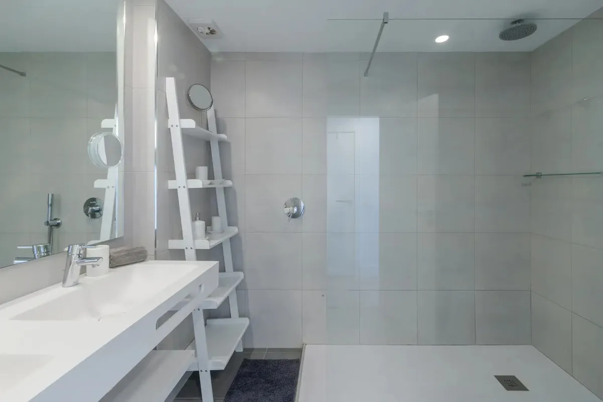 bdf5265d-882b-44cd-aa64-4186c5116fae