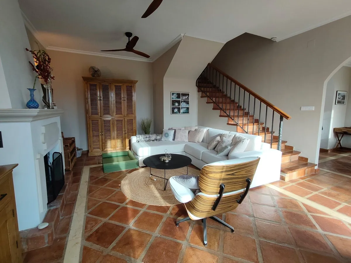 704ca9f3-b8f9-439e-9bdf-13f0b2be4759