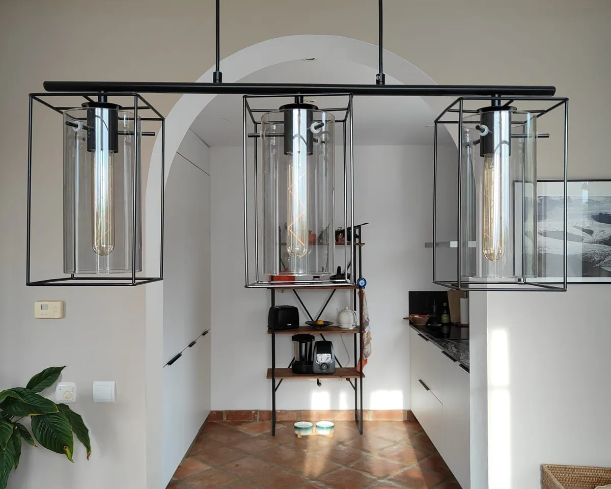 e06958d6-e2a3-46ee-9a6a-df49af1a8ba2