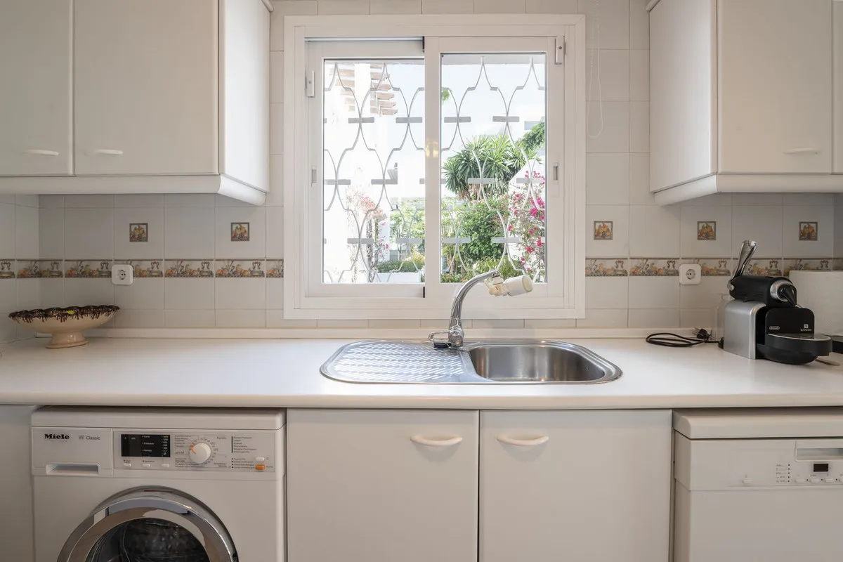 7fcf1528-1bbb-4e8c-974d-fe5d11060390