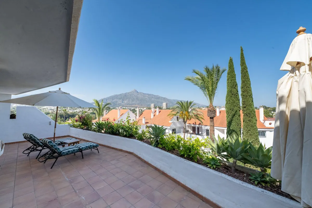 83f18fd1-043c-4a79-b600-f8b1457b3aeb