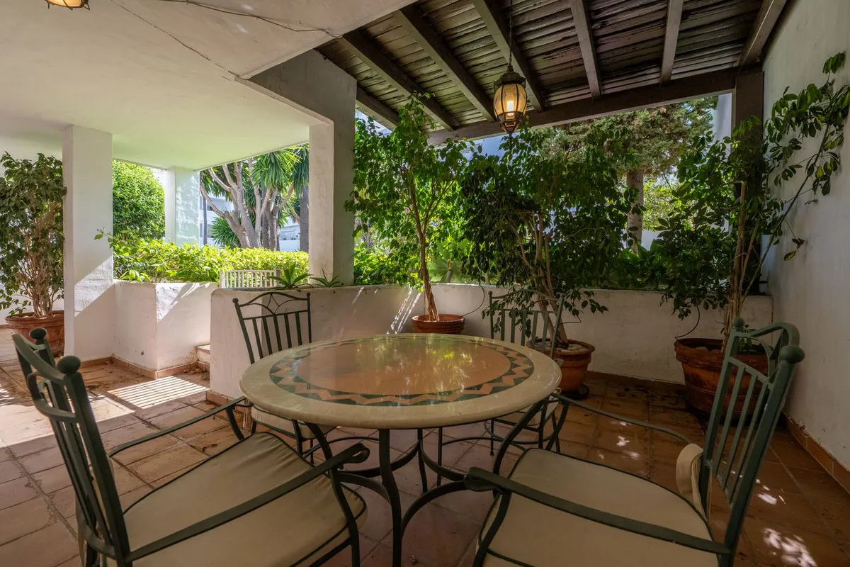 9568ad4c-a8cd-4b5c-b921-8408073c8f66