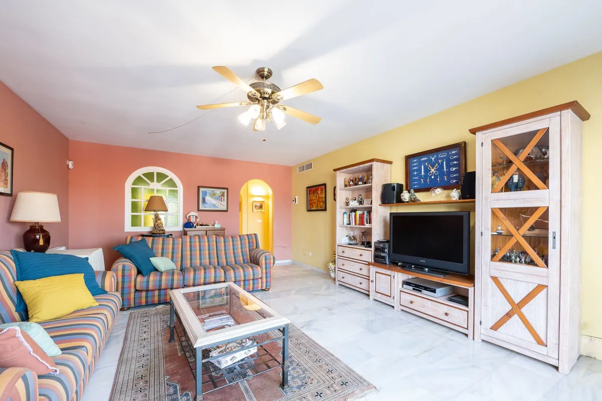 c3028b74-2b9a-4c29-9dec-b5433846f759