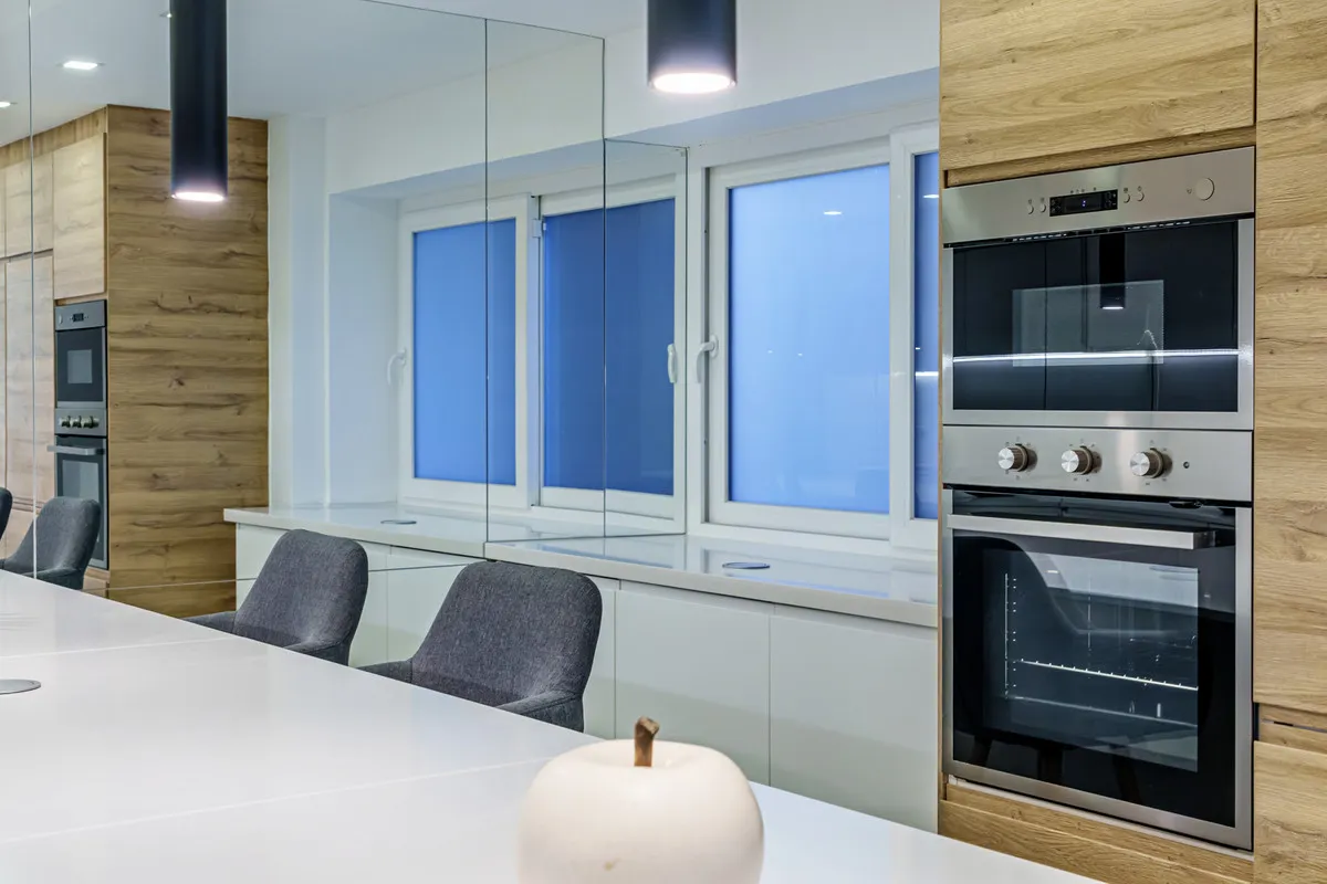 ef093e37-f4bc-48f8-bb4d-2bd914c03afb