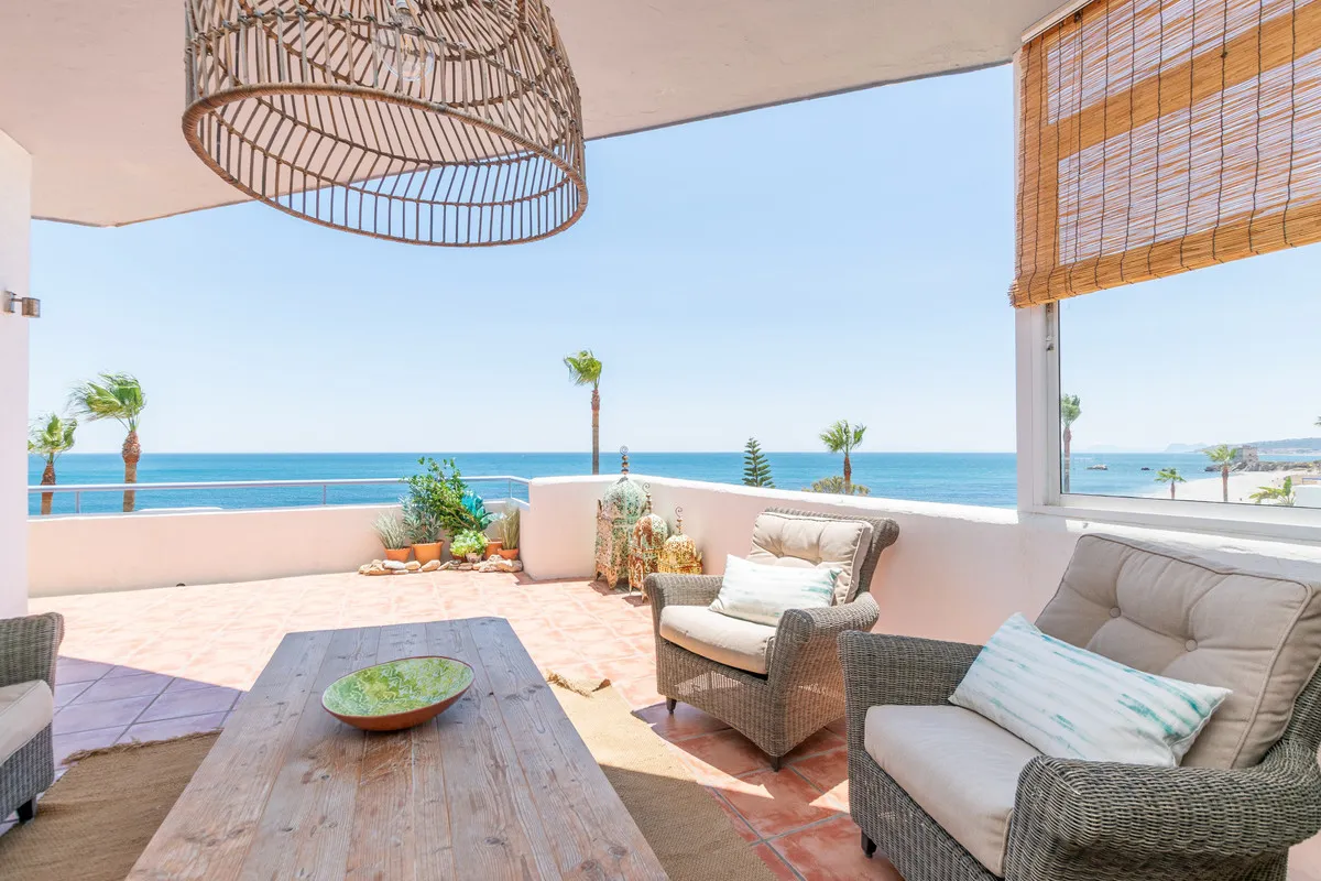 4426327f-28eb-4c89-a8ce-29137be7d80e