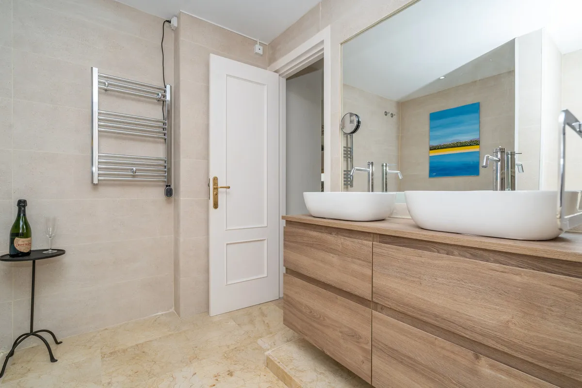 443e2702-43c6-4187-8056-3460aad52f20