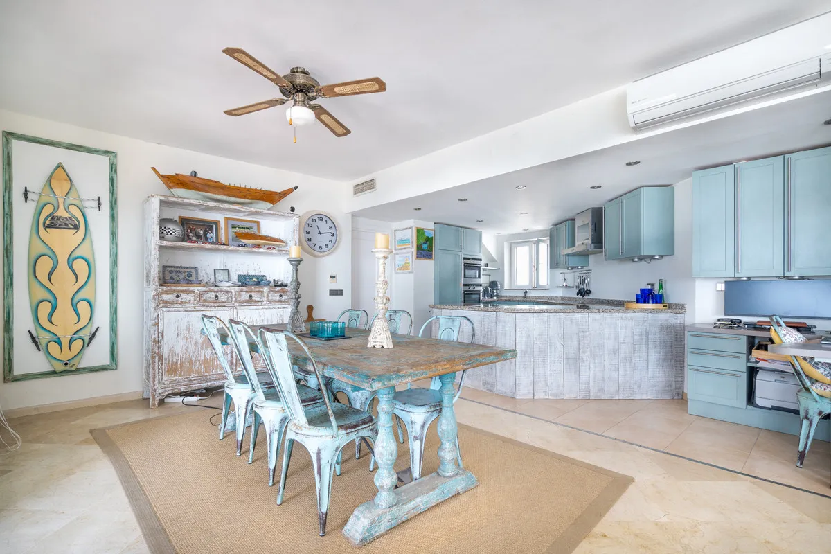 61ccadee-7082-465b-a4ad-1993744ab589