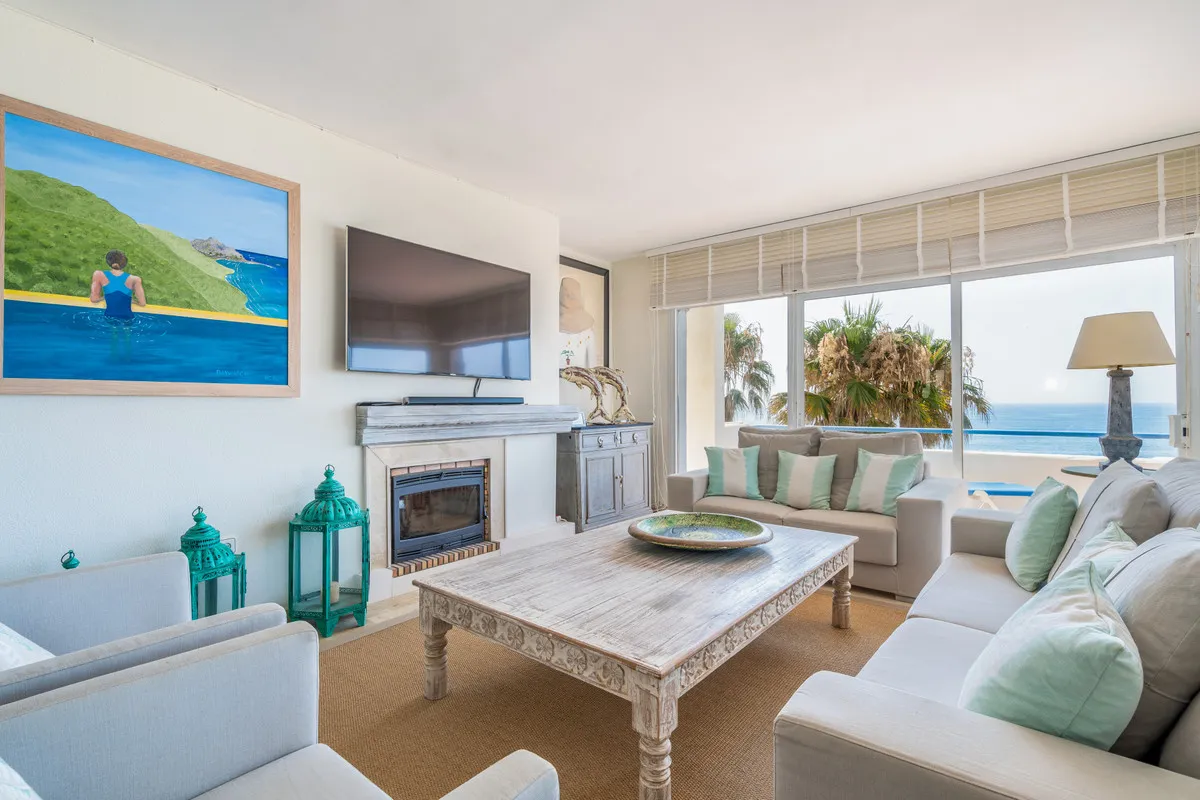 7b53b9da-45eb-43c8-8036-bd5c4d774559