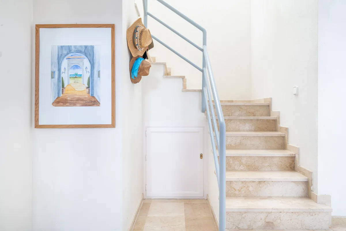 9b652638-fe63-4880-93d1-df790a154db2