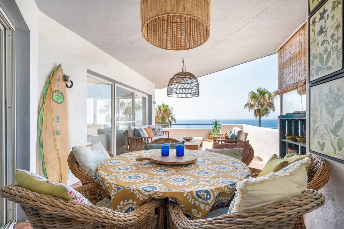 b51a16a0-f2f6-415c-ba51-e7a4921372f1