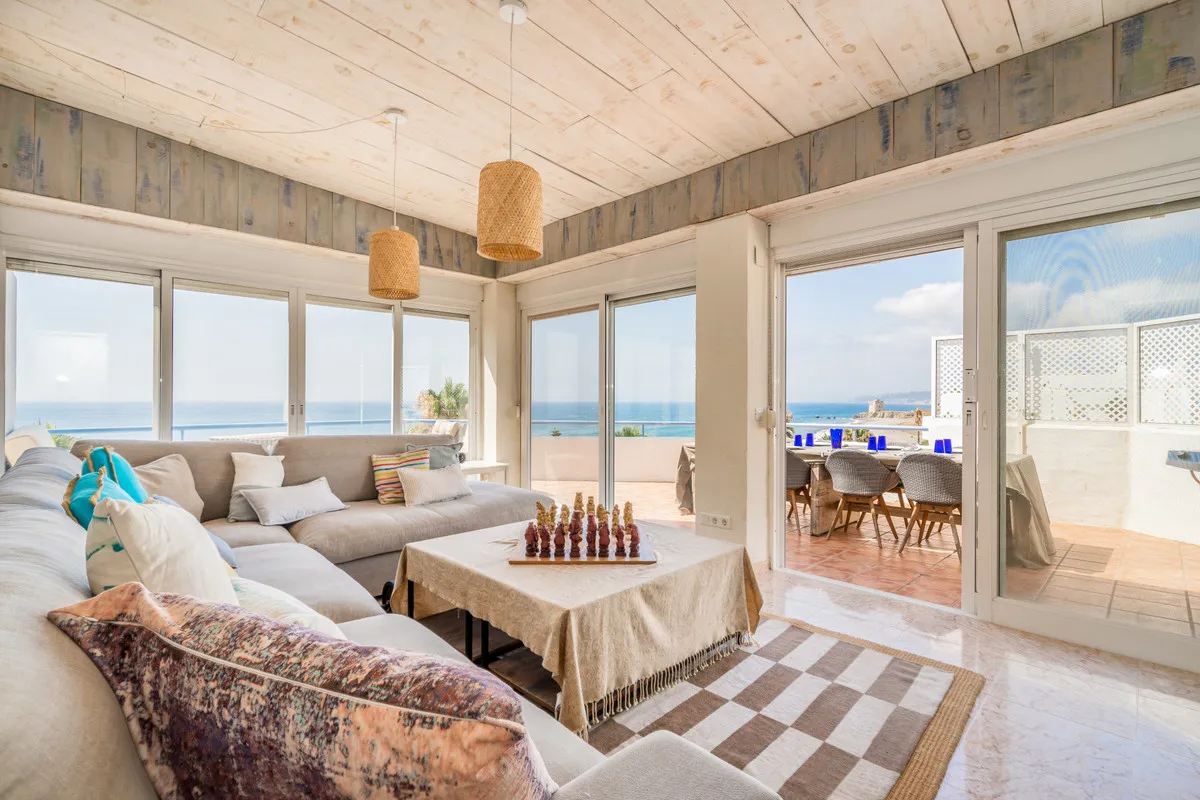 f93b8600-5f29-4e91-b878-5ae53e64566e