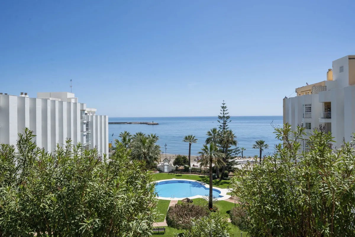 4299b243-b5b2-4b17-9e18-11a5da5dd48f