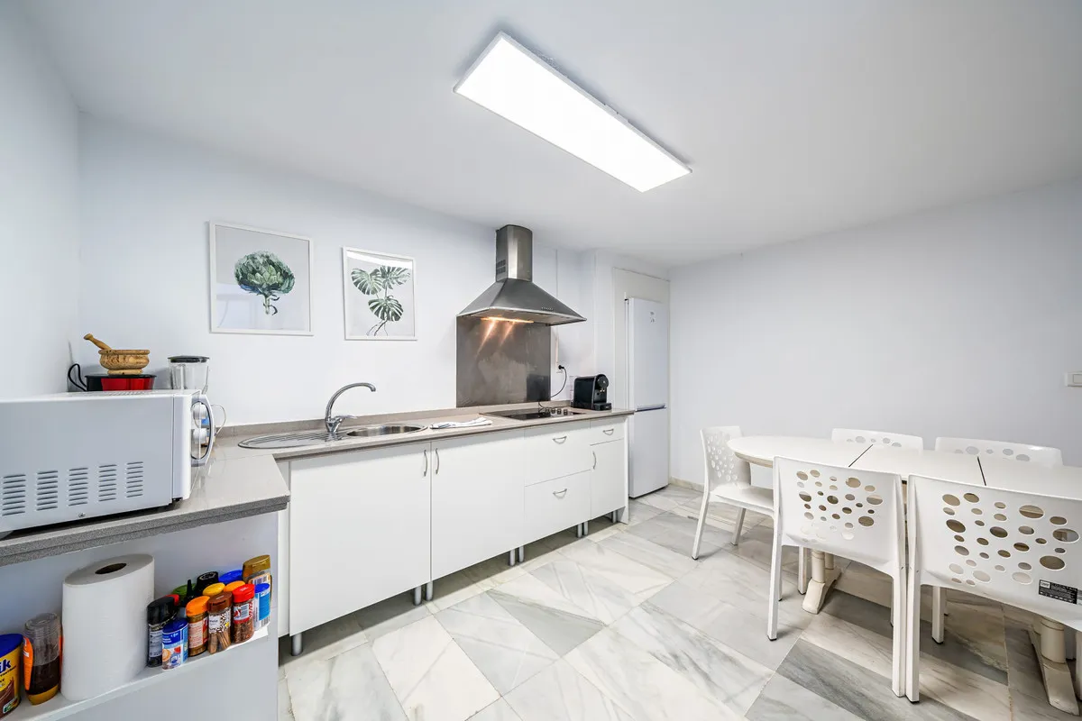 6a9ec726-b27f-496e-a731-bad2b31bf8ca