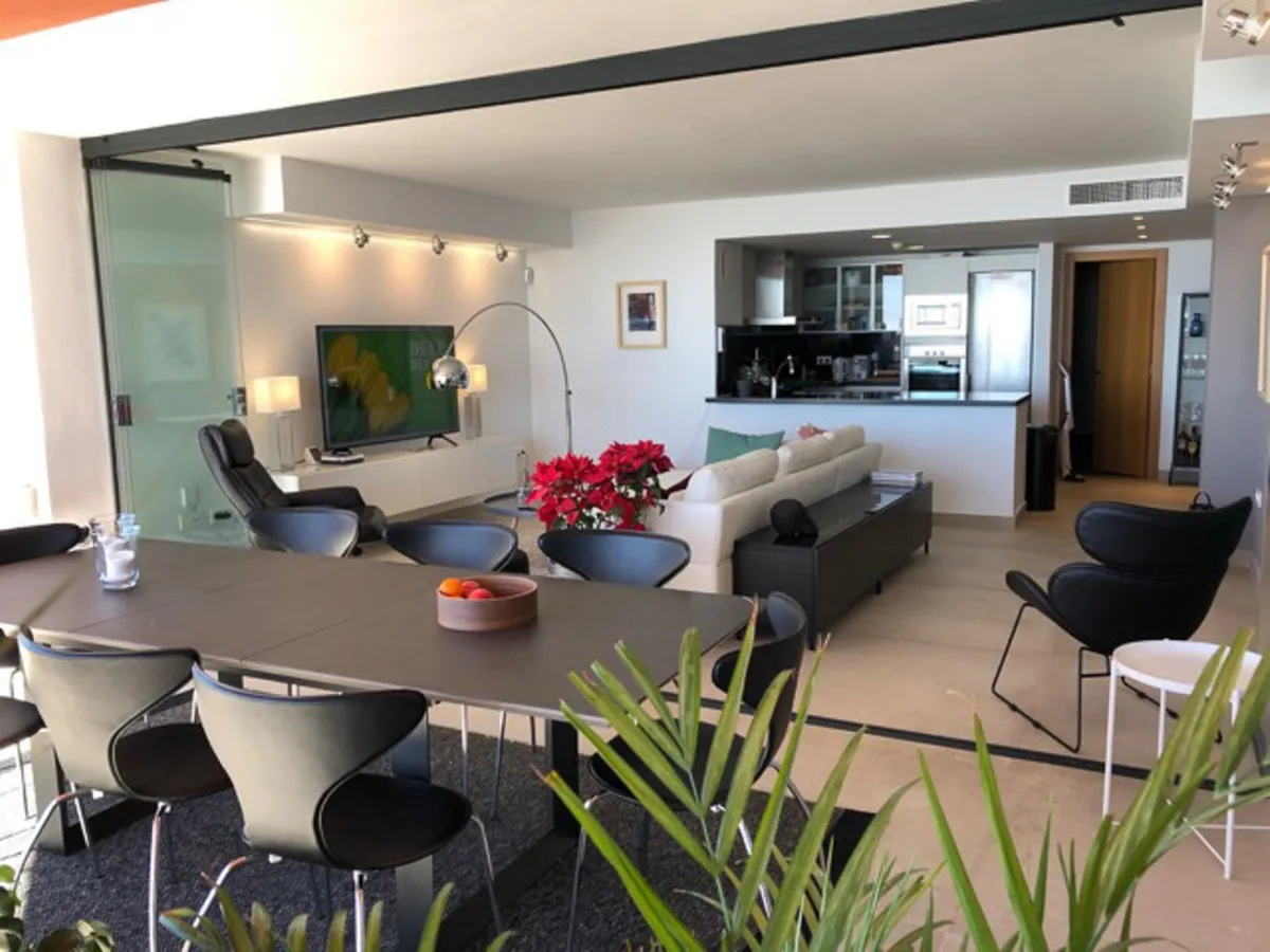 731cbb1b-2bb6-46c5-9279-a56b4339c2a3