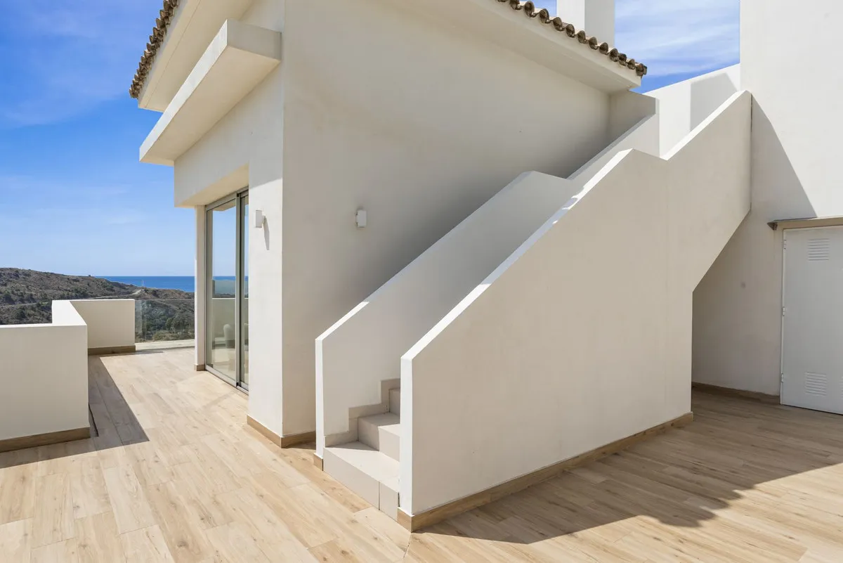 18bd0517-bf80-4bfe-8578-78f7724dec36