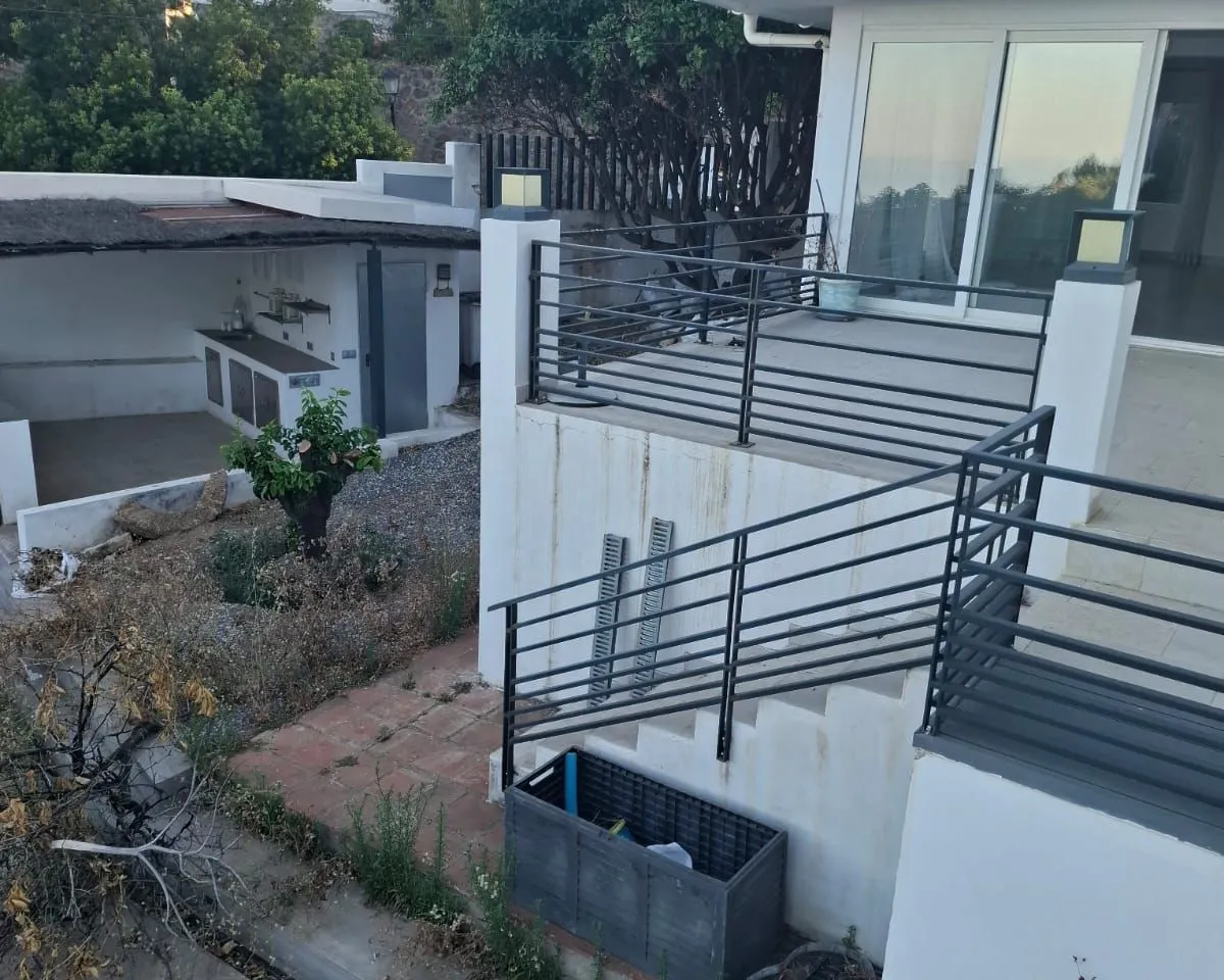 db92f076-832a-42a6-85bf-3c32d61a9dae