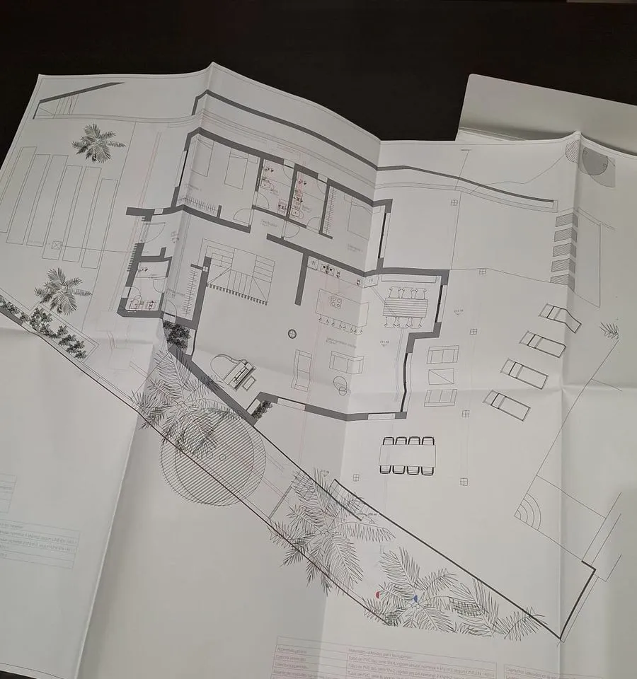 f116becd-bae4-44a9-8cc4-4c556fde3b49