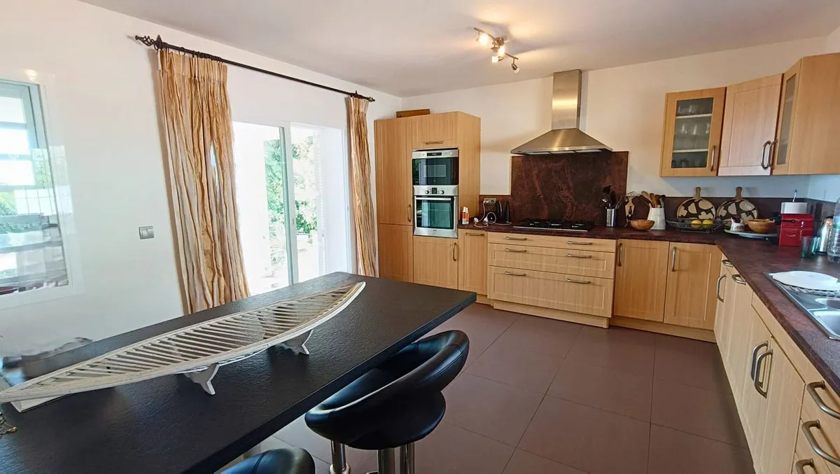 27d8d21f-4819-42f5-8ed7-6317f858b38a