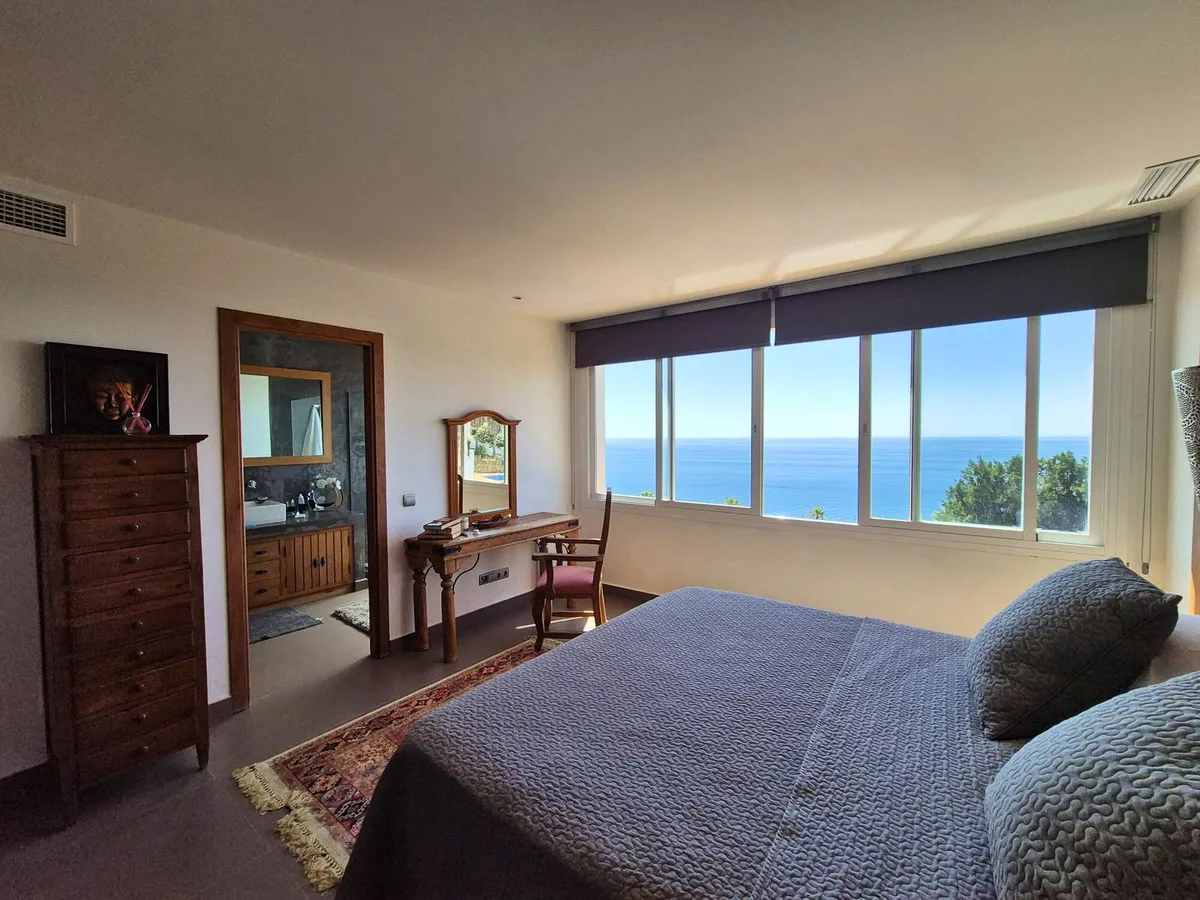 70b3bc98-dc14-4a10-bbd0-d36ae8bf38f7