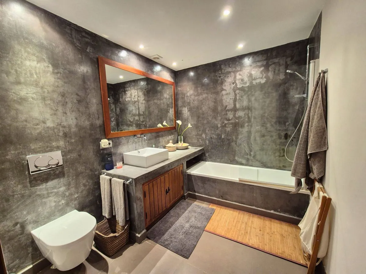 c81da789-ee6b-48af-8105-39924b2b5bf4