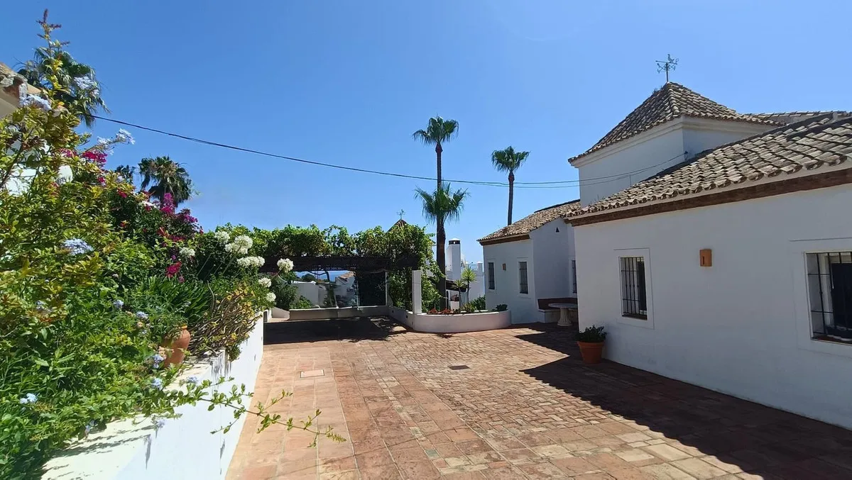 ef1bd050-46ad-4460-af81-b3a8aeeb7122