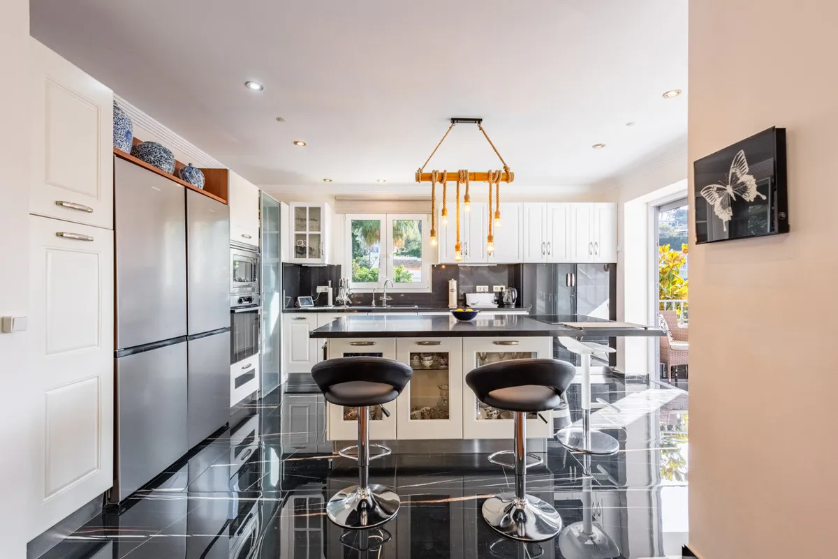 fa783048-a720-47a5-a58f-c41332e3784b