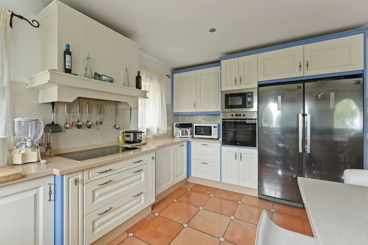 5fe5282b-c5a3-4154-99ed-0cfc2dc1b96c