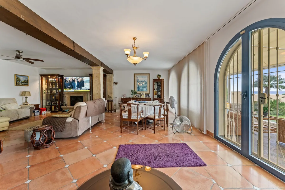 6bd2efd4-0599-4f11-a3fa-6398a3d84fb2