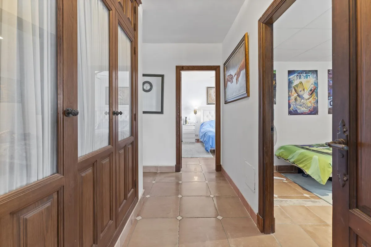 6e759242-4b2b-48ad-827d-24c08c39c931