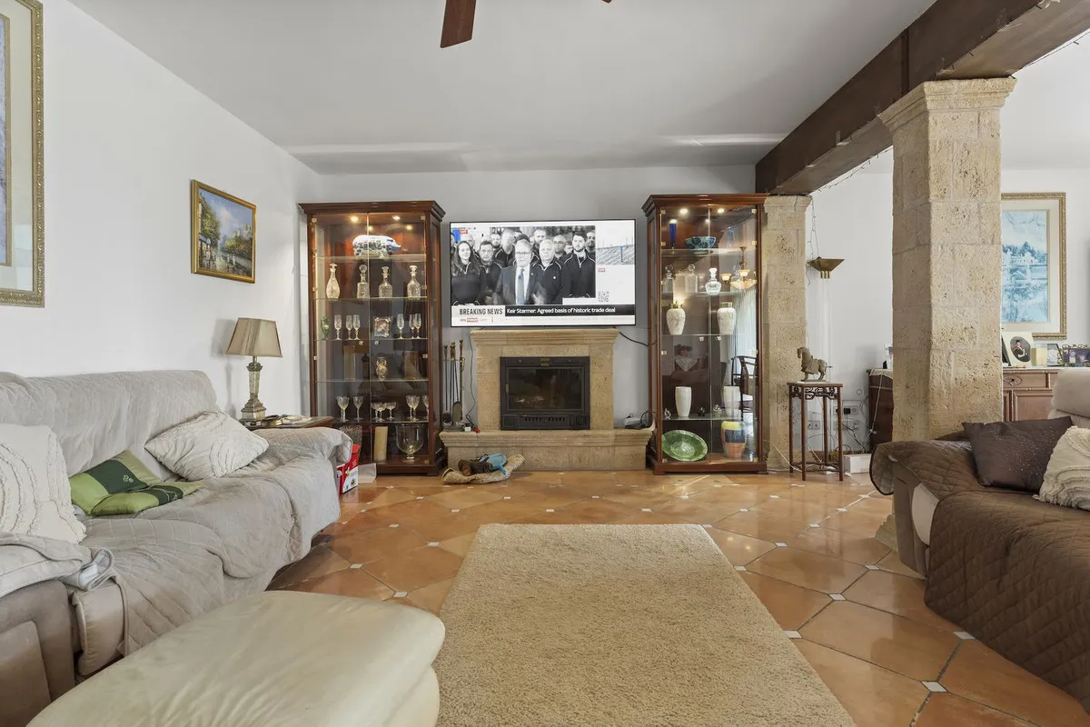 781e956c-f1f9-46e6-9f1d-73b0e965b40c