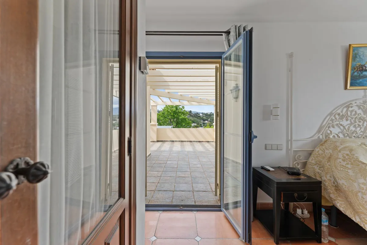 7958d536-29b8-4448-b772-a45901b4c93a