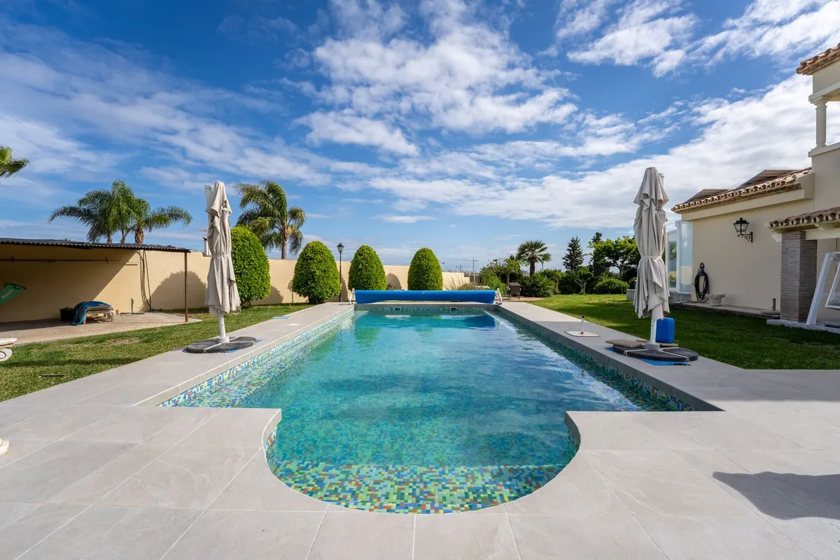 b6e27ddb-92a7-48e4-b3eb-0b42051b10ed