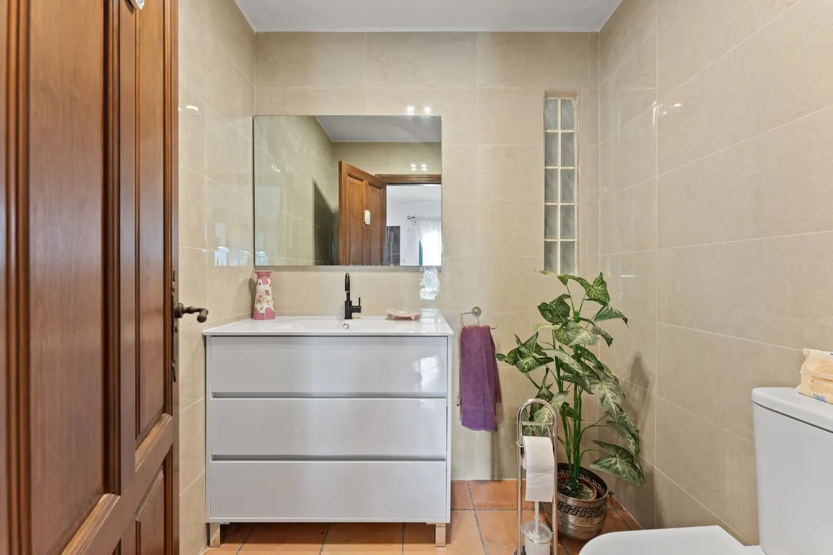 caee76de-b0d3-4ceb-a235-9f4b62b40cb9