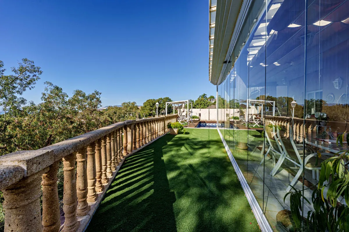 13f18519-b6e4-4c0f-8bd3-173e9fc4efcd