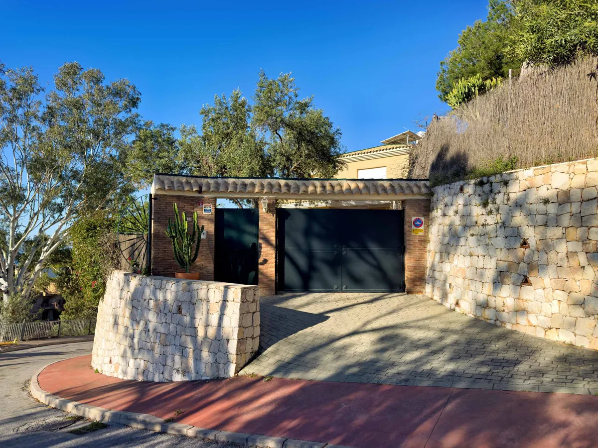 5a1358eb-5007-4c81-a0eb-ee40c1fa4094