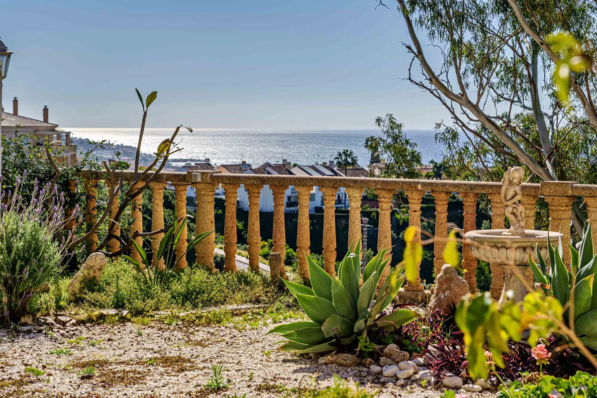 5e7369cf-6167-40a8-9633-87413af164fb