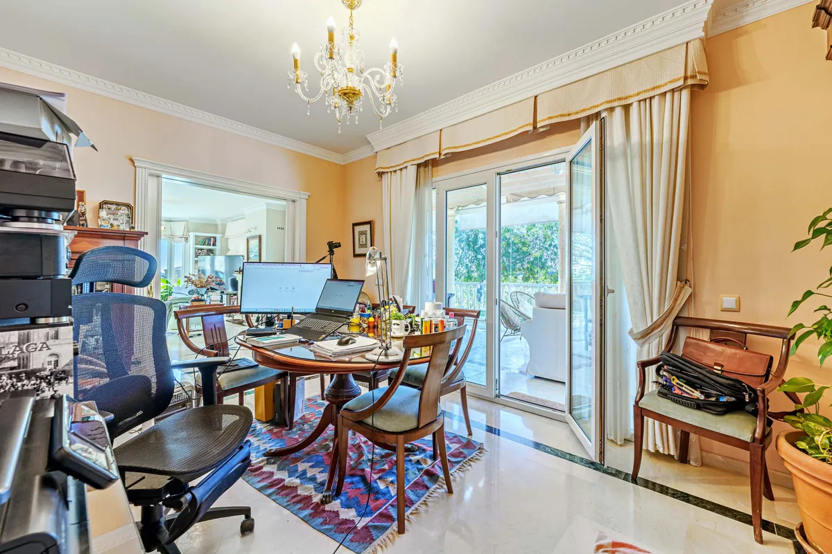 6536e561-cb8e-4a9e-828f-47a86156aeb9