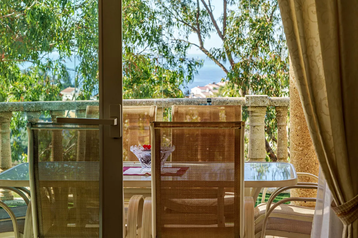 6c993c07-0c38-4cc0-bf3f-927637669f58