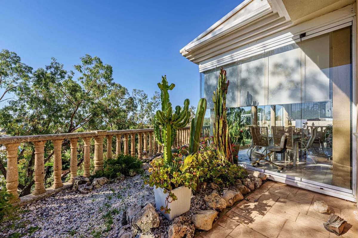 94865acb-5efc-4bb0-a896-368332353d6b