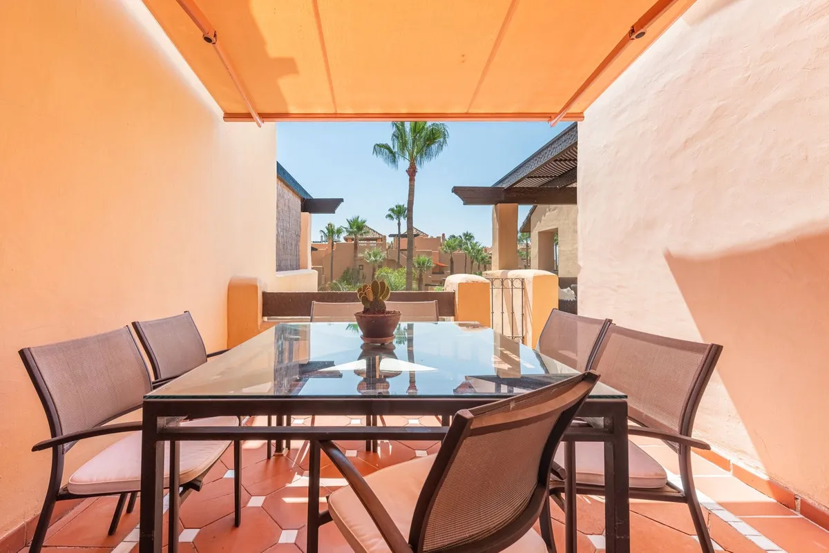 6e523937-017b-41d6-9366-c973aba4727b