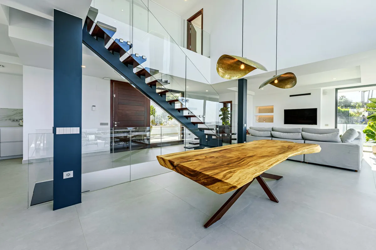 1a47f236-807d-417d-880a-939a2677ff9a